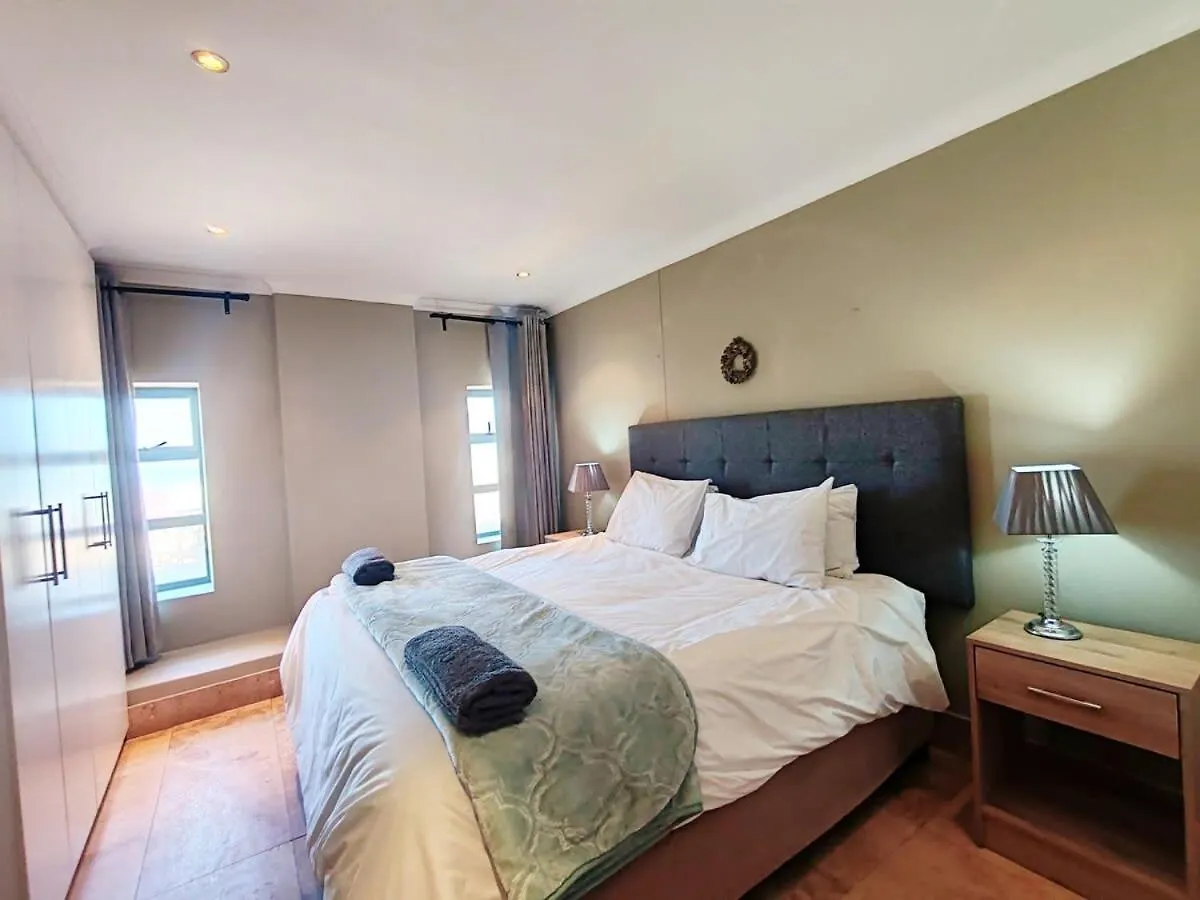 Sunrise Deck Empire Apartment Muizenberg