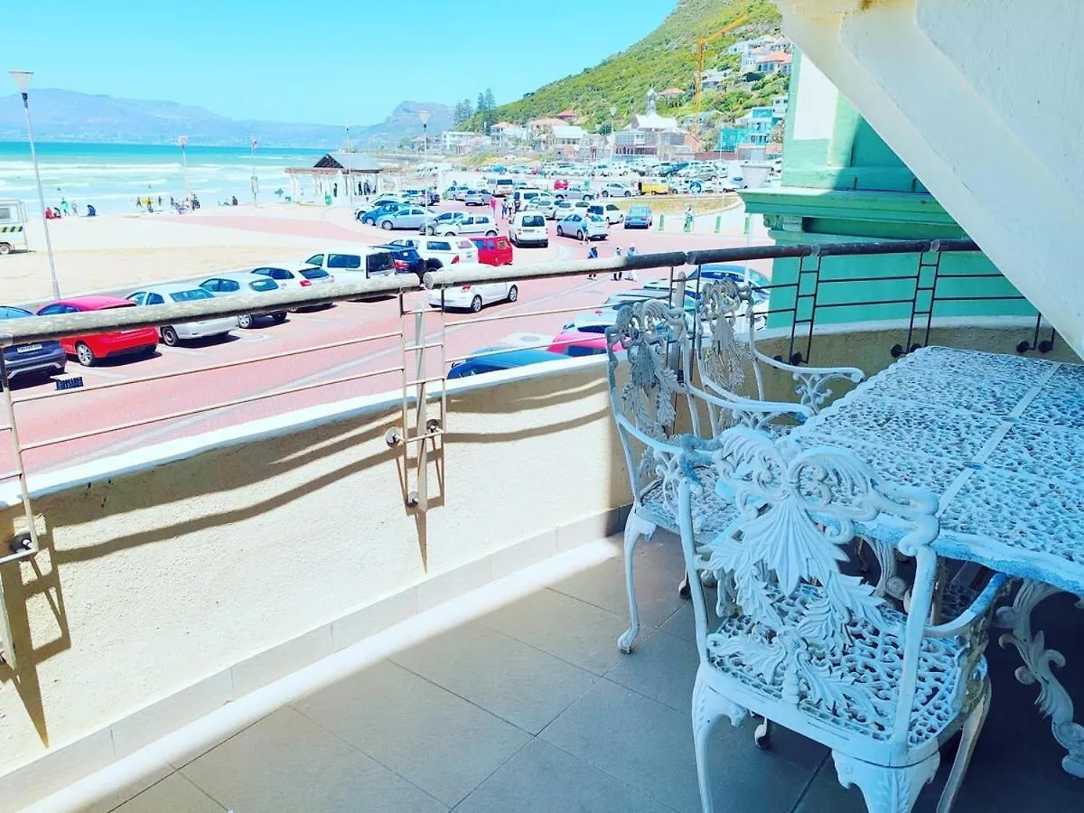 Sunrise Deck Empire Apartment Muizenberg