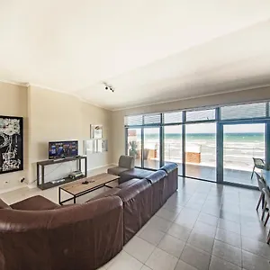 Apartment Surferscorner Self Catering, Muizenberg