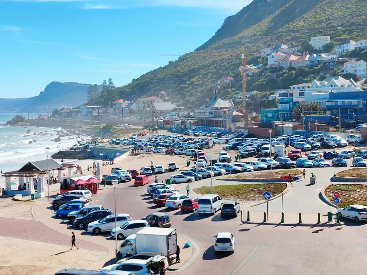 Holiday home Sunrise Deck Empire Apartment Muizenberg South Africa