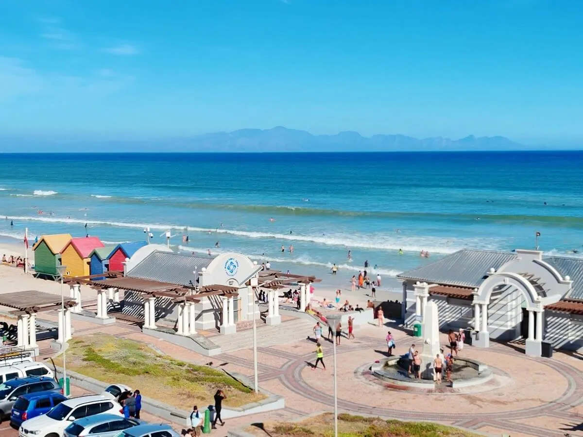 Sunrise Deck Empire Apartment Muizenberg South Africa