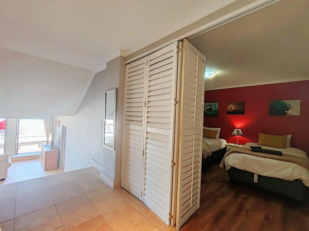 Sunrise Deck Empire Apartment Muizenberg Holiday home