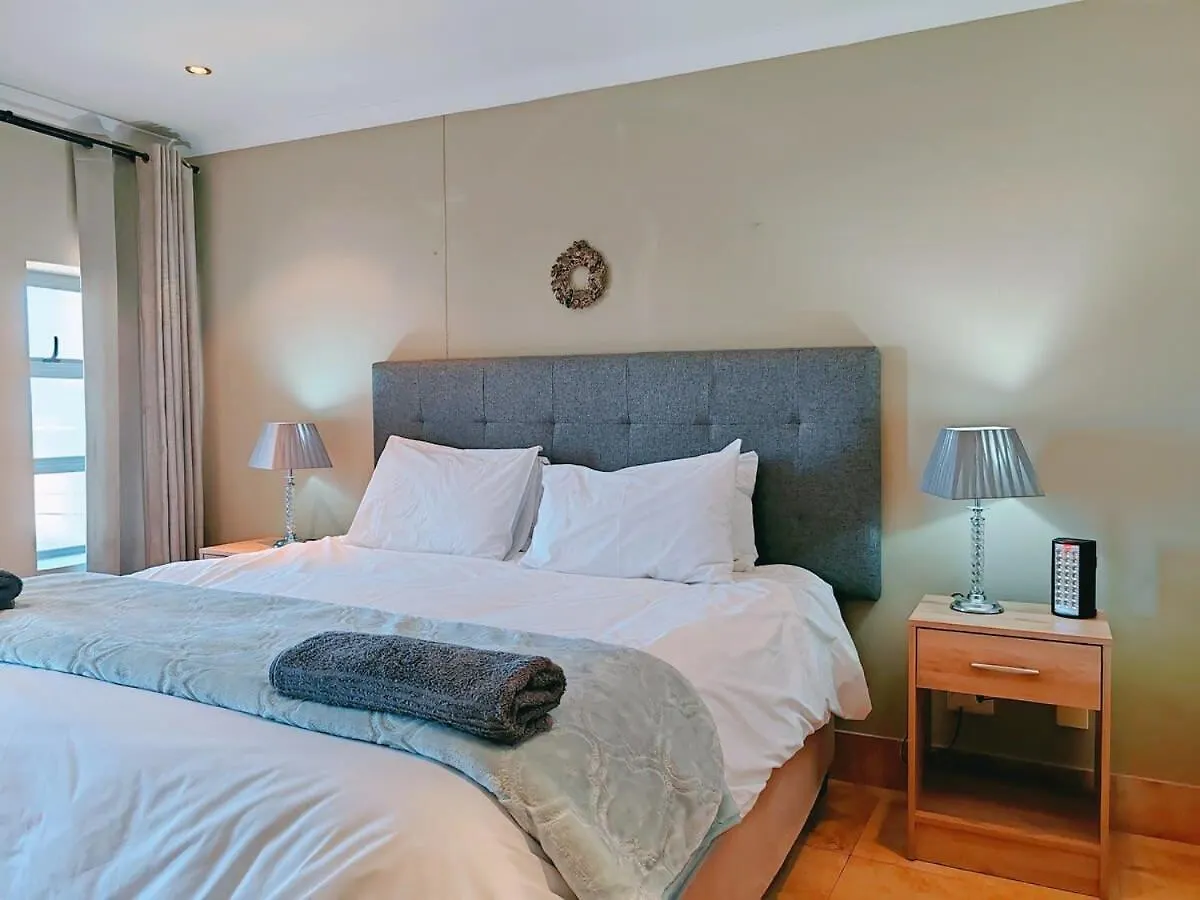 Sunrise Deck Empire Apartment Muizenberg Holiday home